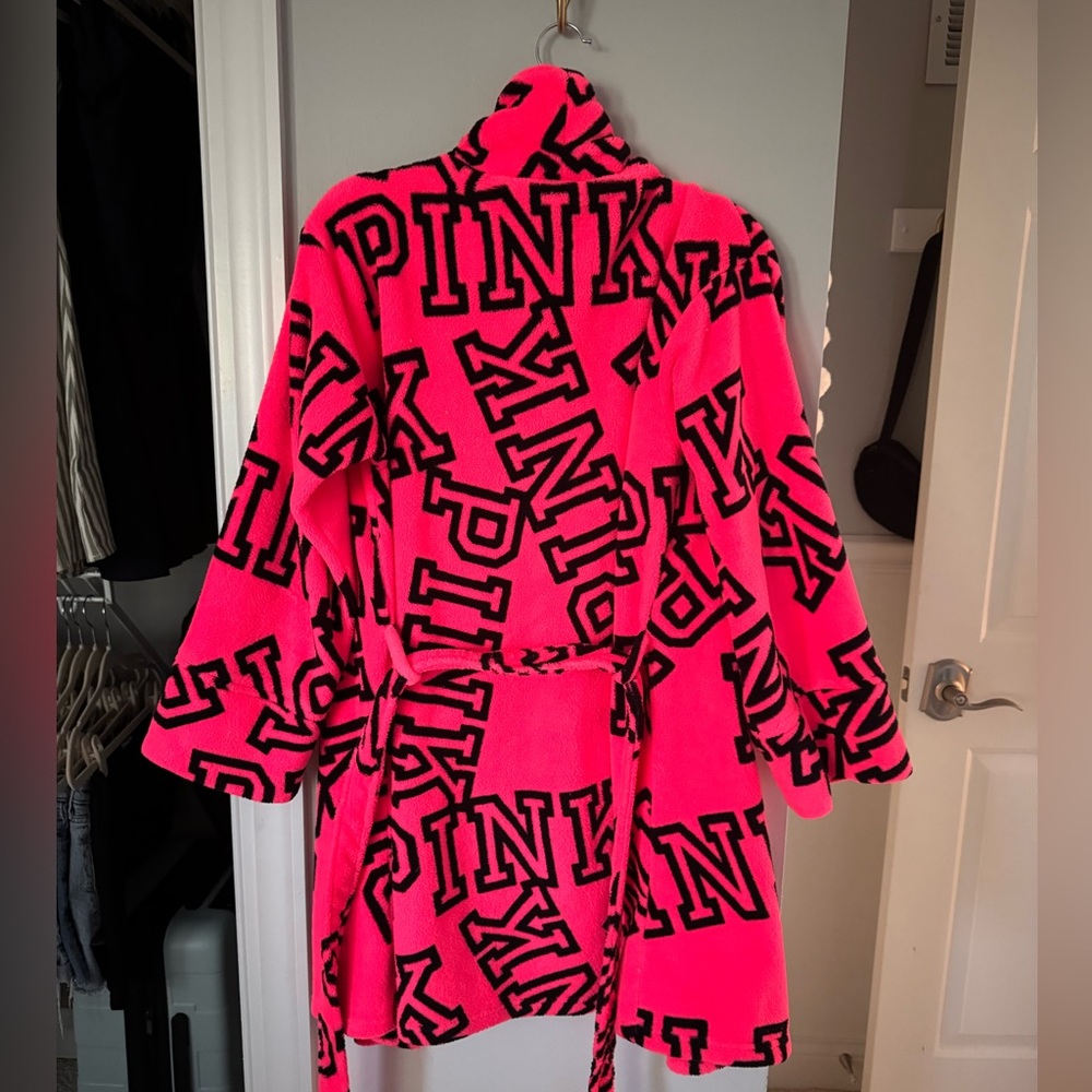 PINK Victoria's Secret Fleece Robe - Picture 4 of 4